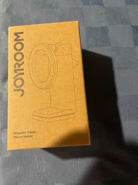 JOYROOM Magnetic Travel Phone Holder - Brown Box